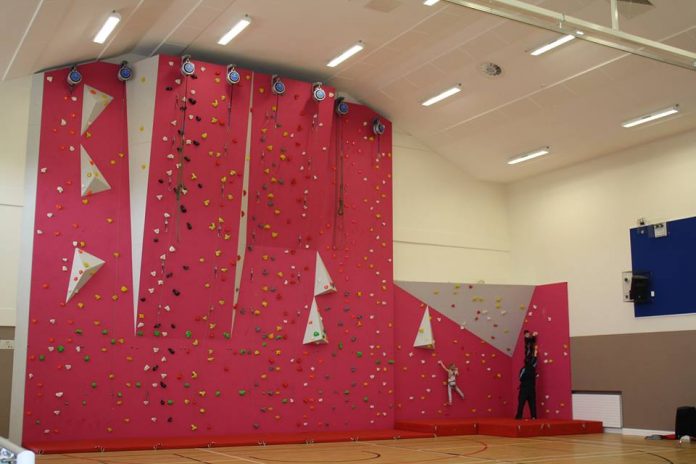 Climbing wall