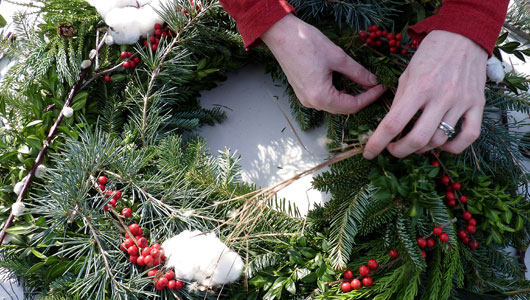create magical christmas wreaths