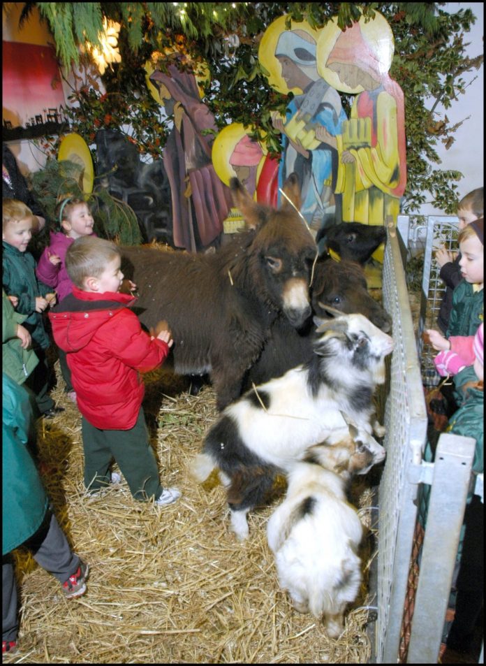 1 - Live Nativity Tannaghmore