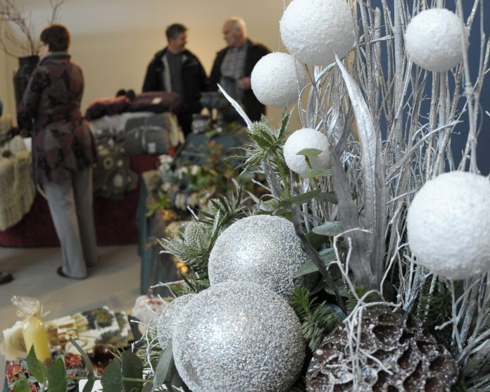 Christmas Crafts at the Gallery