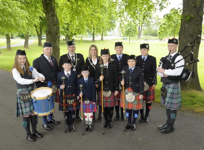 010 ©EBP UK PIPE BANDS_EB37840