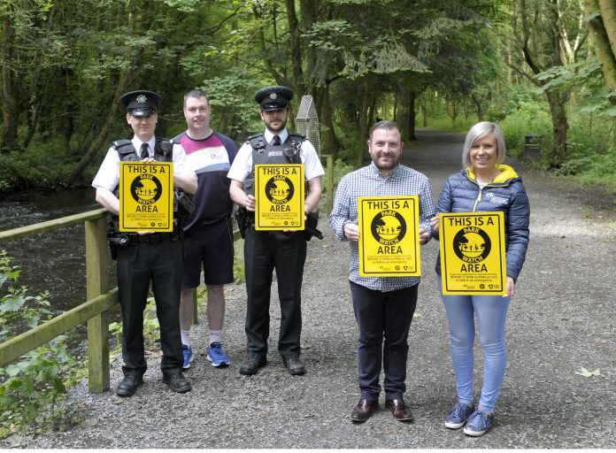PSNI Constable Gary Truswell, Constable Jack McFadzean, David Crawford (Tandragee Recreation Centre), Chair of PCSP Councillor Thomas Larkham and Lynette Co