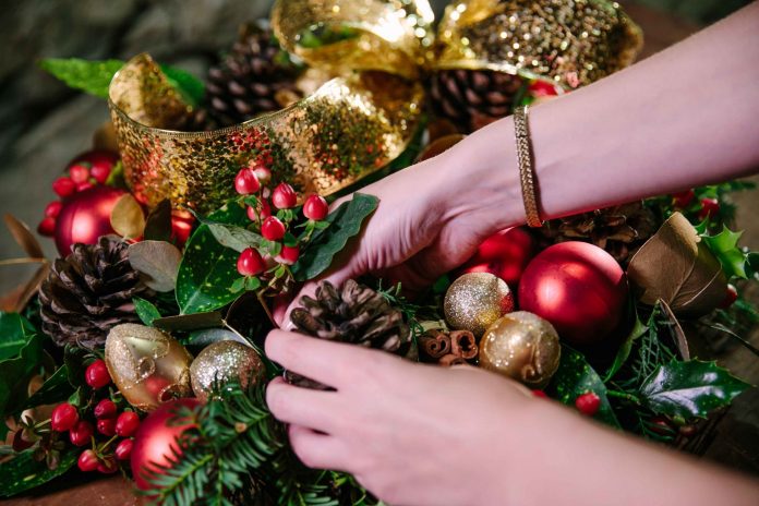 Christmas Crafts at the Gallery