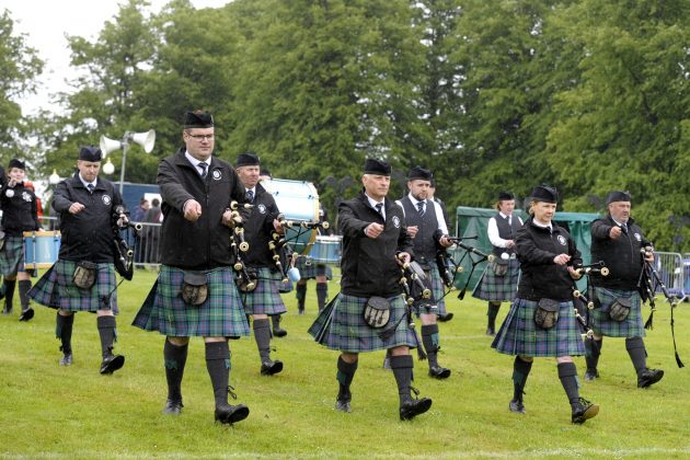 Lurgan Park is filled with the sound of pipes and drums