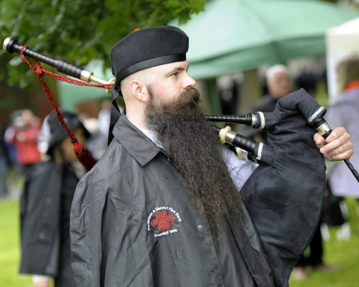 Lurgan Park is filled with the sound of pipes and drums