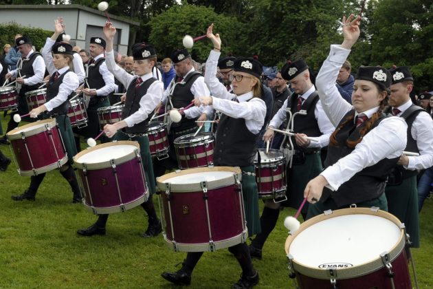 Lurgan Park is filled with the sound of pipes and drums