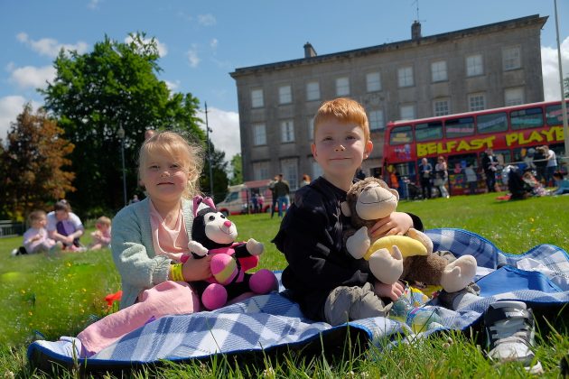 Children with their teddy bears