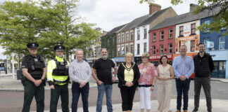 Partners unite to support Open for Business across Borough Town Centres Joining the Lord Mayor, Councillor Mary O’Dowd in Portadown Town Centre are PSNI Chief Inspector, Charlie Caldwell, PSNI District Commander, Brendan Green, Deputy Lord Mayor, Alderman Lavelle McIlwrath, Anthony Alfred, Numa Restaurant, Portadown, Chair of Portadown Chamber of Commerce, Geraldine Lawless, Councillor Julie Flaherty, Chair of the Economic Development and Regeneration Committee, Councillor Kyle Savage and Councillor Kyle Moutray.