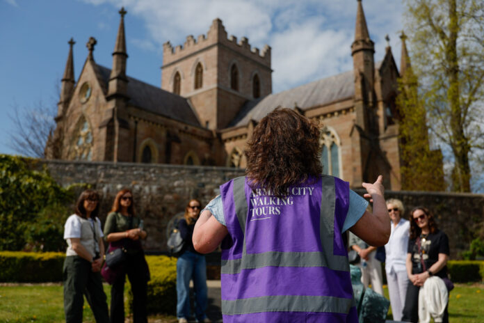 Walking tour 0152